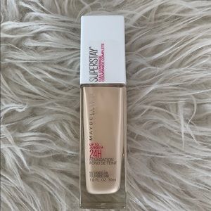 Maybelline SuperStay 24 H Foundation NWT